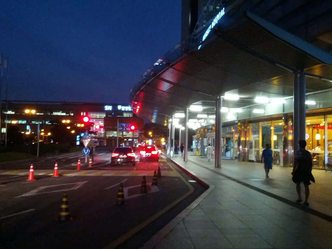 서울대학교병원 야간 출입구
